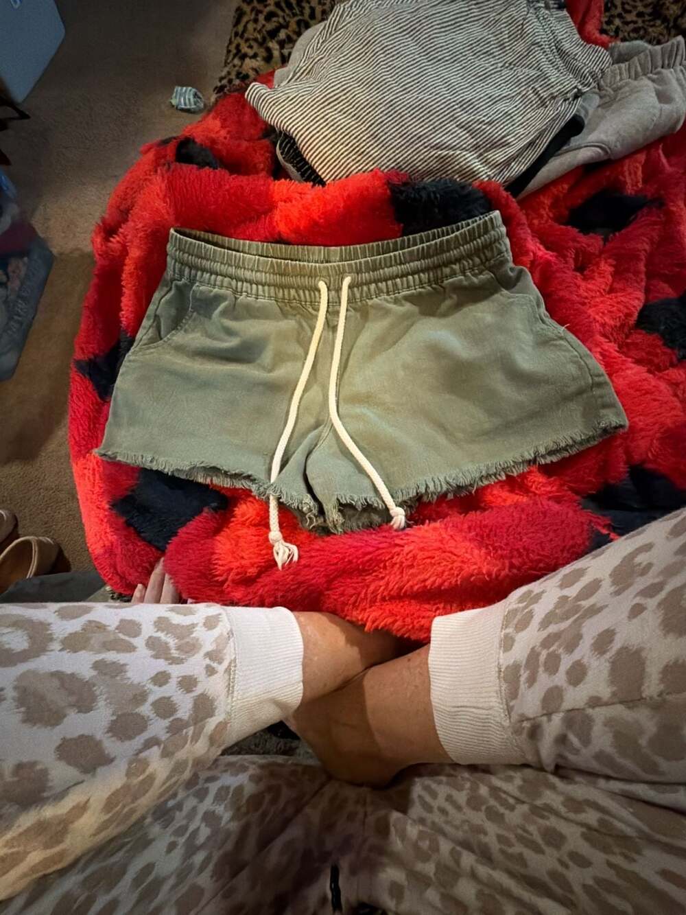 Aerie Women's Drawstring Elastic Waist Raw Hem Shorts in Olive Green